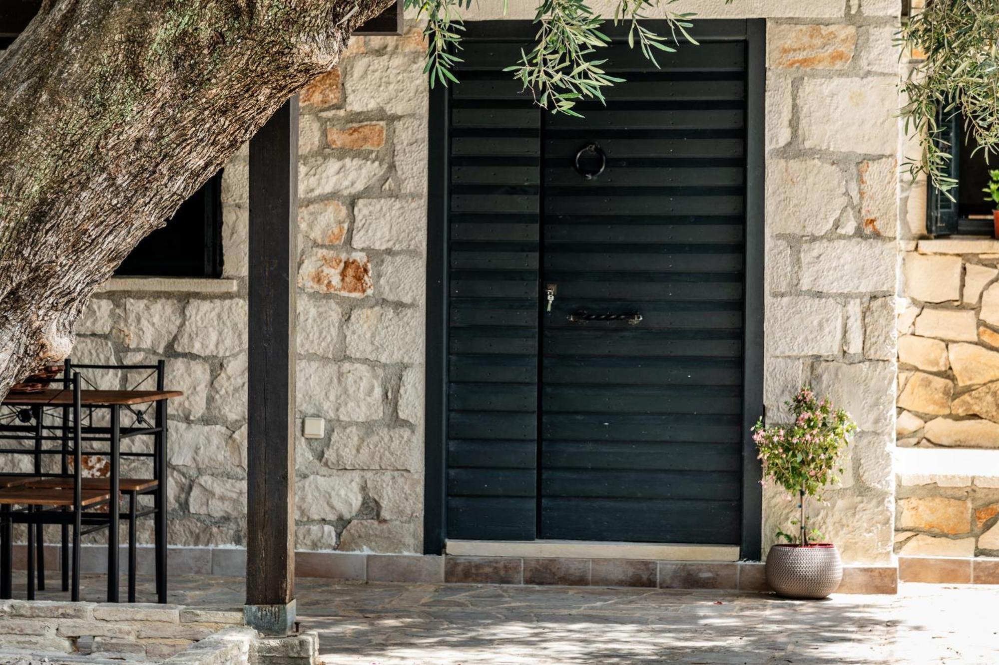 Orama Stone Apartments - Authentic Hospitality In A Historical Location, By Zantewize ภายนอก รูปภาพ