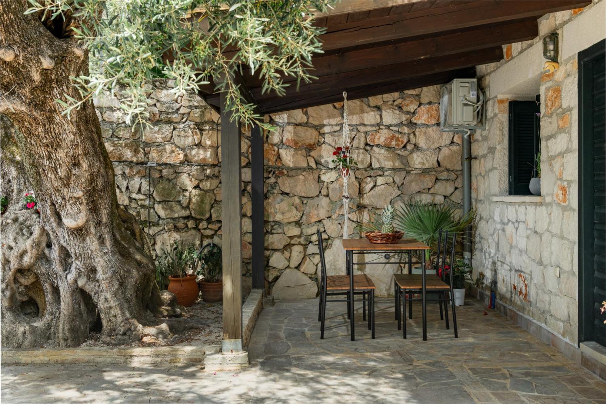 Orama Stone Apartments - Authentic Hospitality In A Historical Location, By Zantewize ภายนอก รูปภาพ