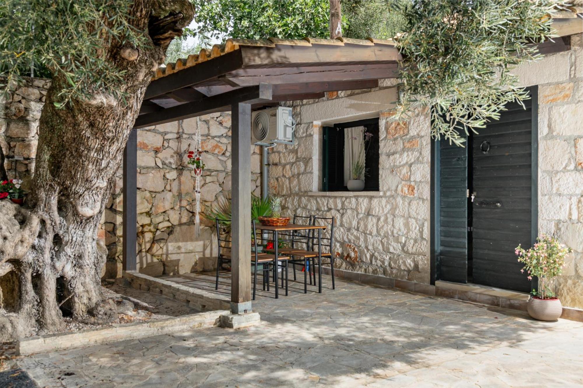 Orama Stone Apartments - Authentic Hospitality In A Historical Location, By Zantewize ภายนอก รูปภาพ